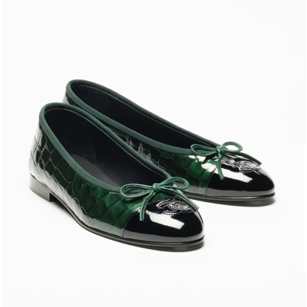 Chanel 26A Dark Green Black Crocodile Patent CC Logo Ballet Ballerina Flat 37.5 - Picture 3 of 16